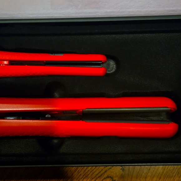 Ceramic flat iron and mini flat iron Retail $350 NEW - Picture 3 of 4